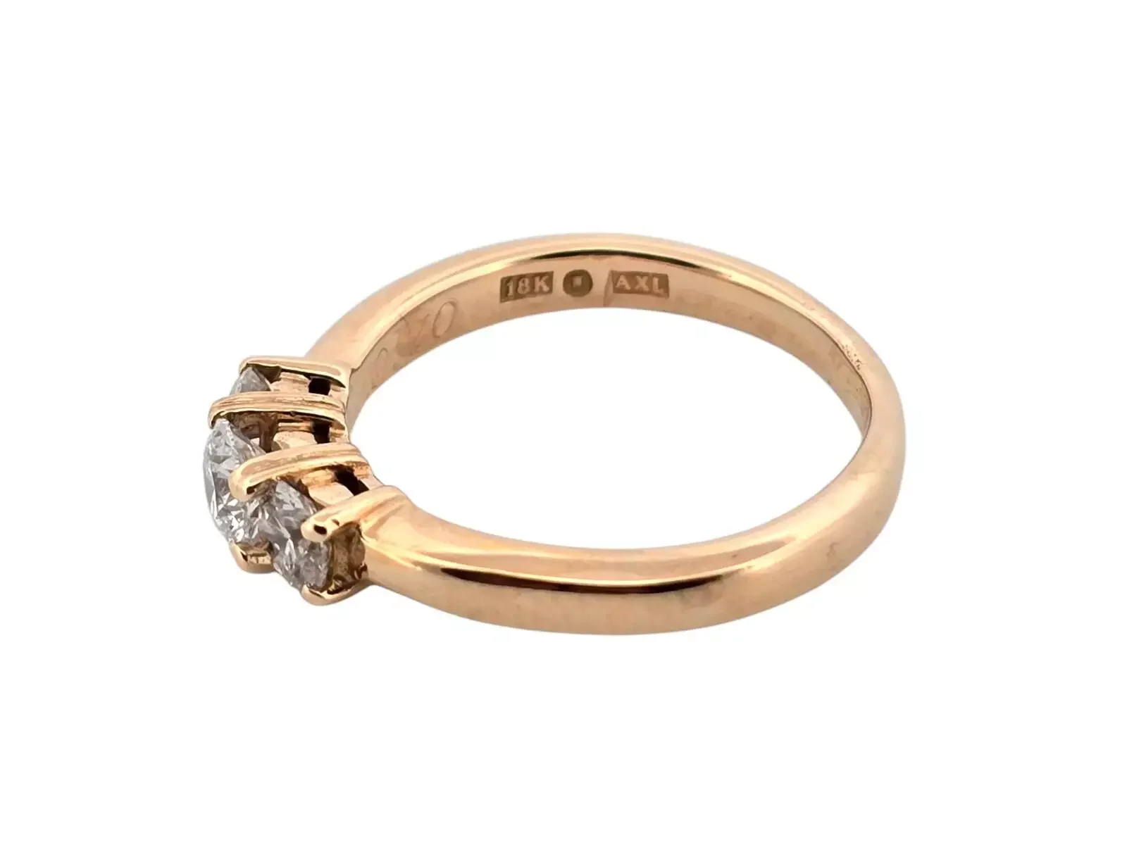 18k Trestenring naturlig diamant 3.7g 0,70ct i Wsi — närbild